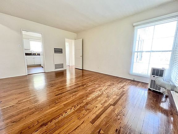 2nd image of 4510-4512 E 15th St #B3d5c703b