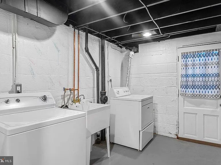 5810 33rd Pl — Photo 32
