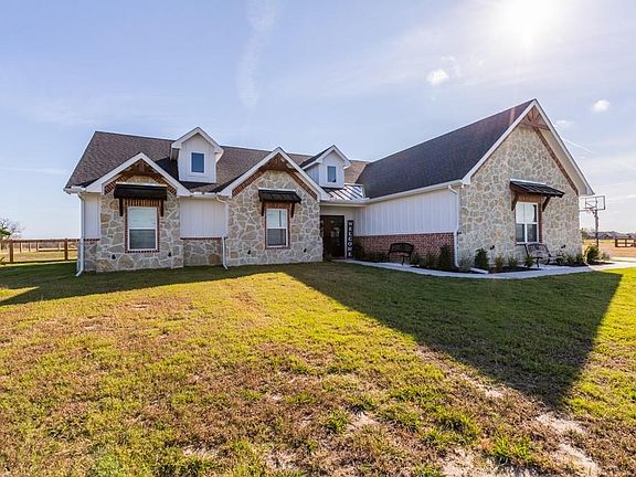 2nd image of 1137 County Road 4108