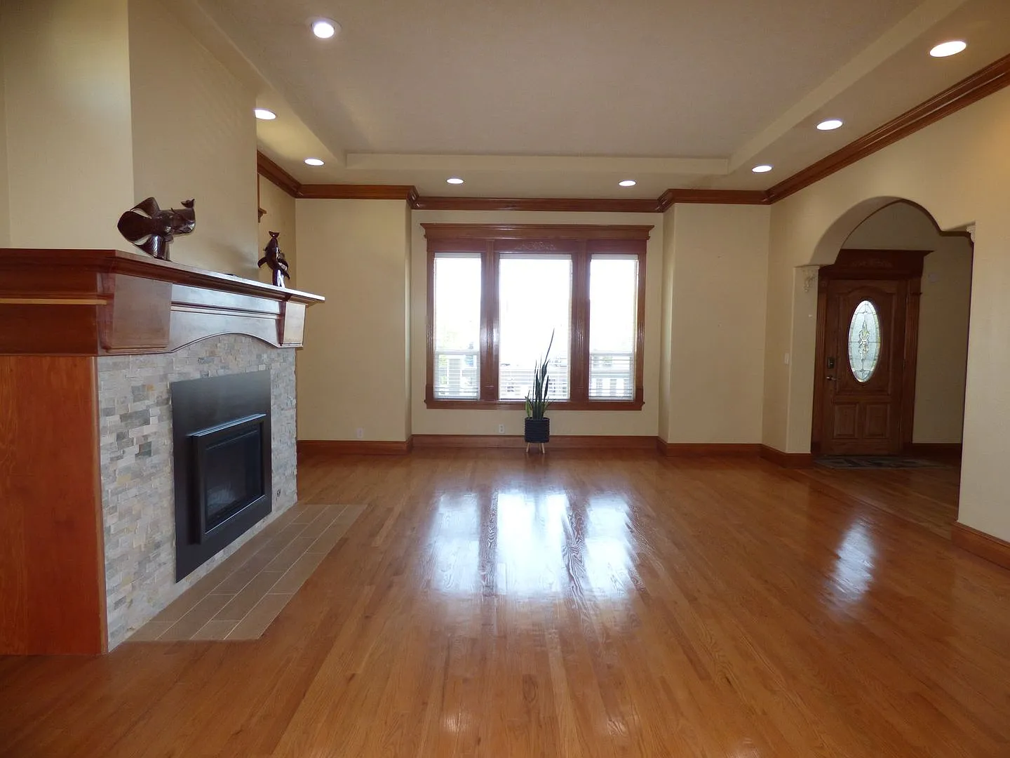 6 bed 2.5 bath home in Northeast Salem — Photo 3