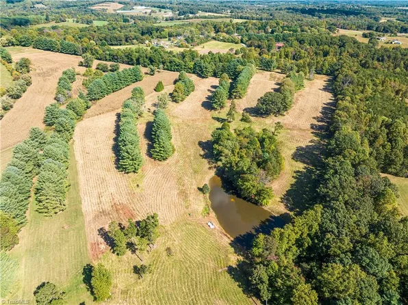 Golf Course Rd, Elkin, NC 28621