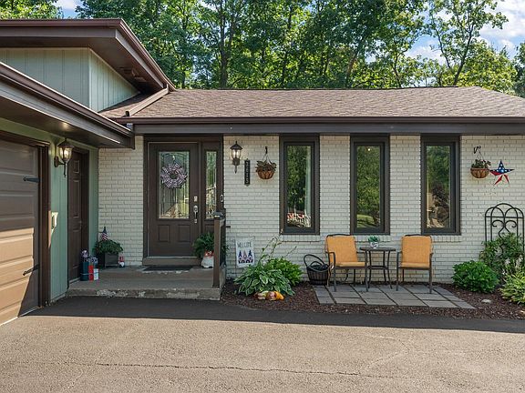 4th image of 3615 Kingsway Dr