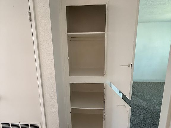 5th image of 2270-2280 Northview Dr #22