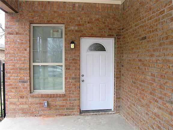 2nd image of 3307 Crenshaw Ave