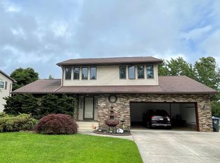 3023 Idyllbrook Ln, Erie, PA