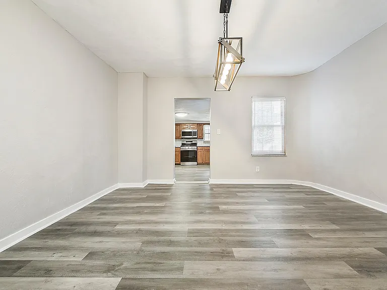 1811 Harcum Way — Photo 6