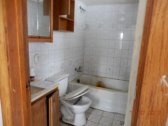 5th image of 28 Pearl St