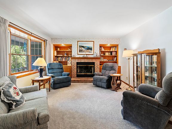 4th image of 11332 Peninsula Dr