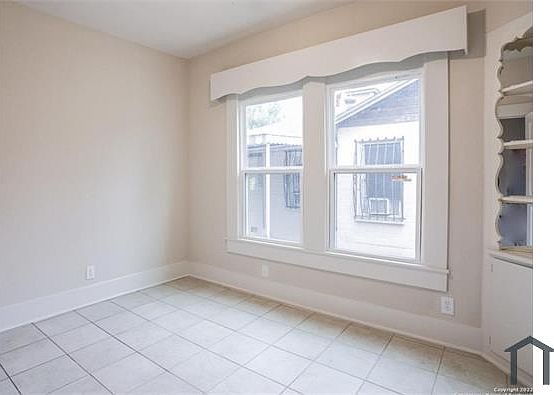4th image of 2119 Sacramento #101