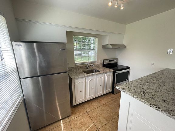 3rd image of 5258 Davisson Ave #5262