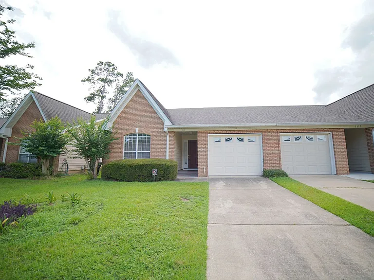 1121 Mosswood Chase — Photo 1