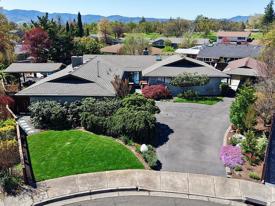 1st image of 2424 Pembroke Cir