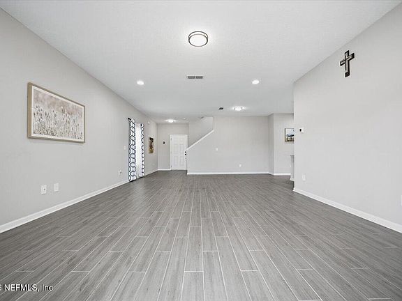 5th image of 68 POSADAS Lane