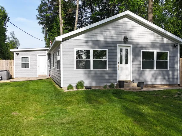 17259 Paradise Lake Rd, Vandalia, MI 49095