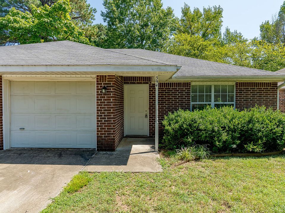 1st image of 554 S Dockery Ln