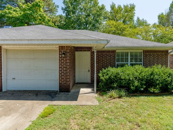 594 S Dockery Ln, Fayetteville, AR 72701