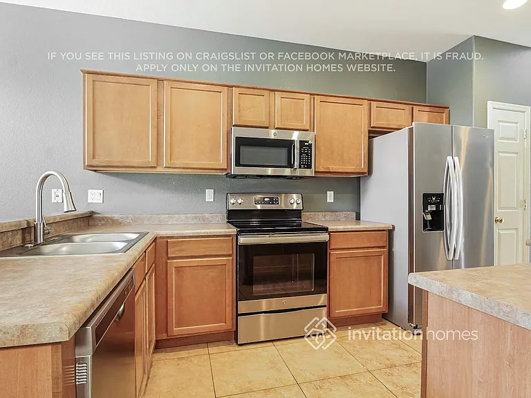 14611 W Acapulco Ln — Photo 7
