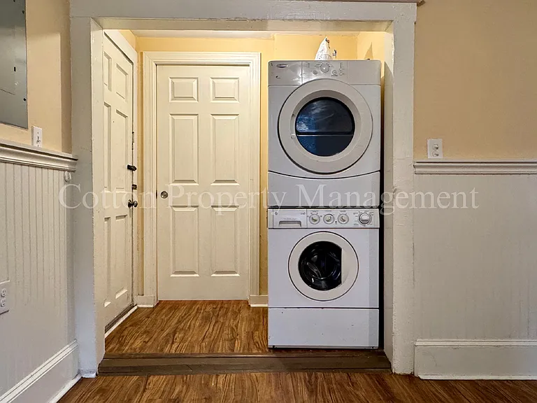 315 S 15th St — Photo 13