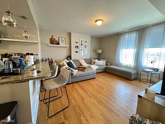 270 West Broadway #3 Boston (South Boston) Unit Photo 4
