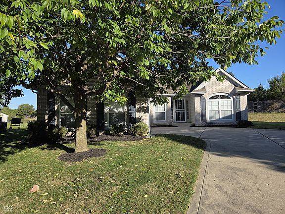 2nd image of 2360 Peter Ct