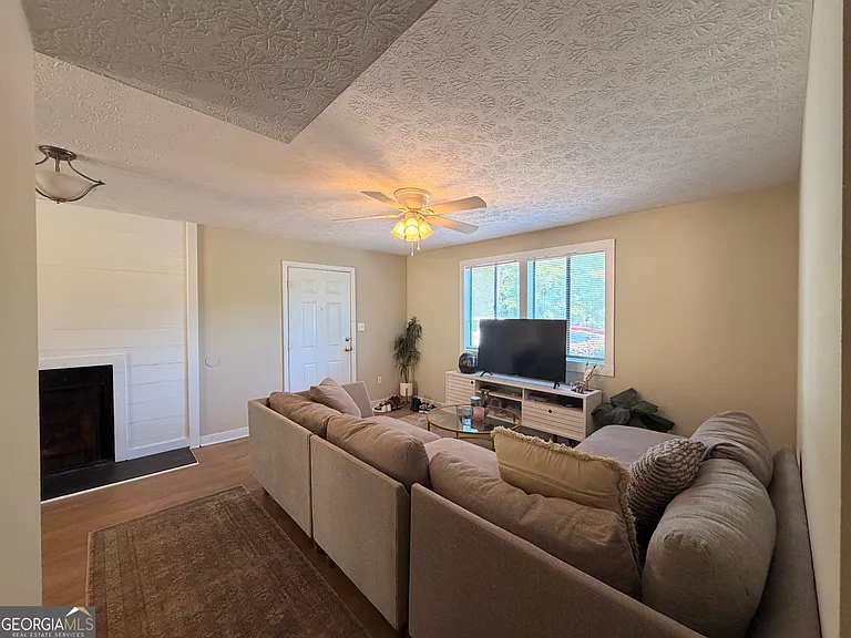 102 Welch Pl — Photo 9