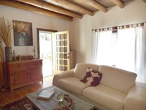 3rd image of 304 Ortiz Ln