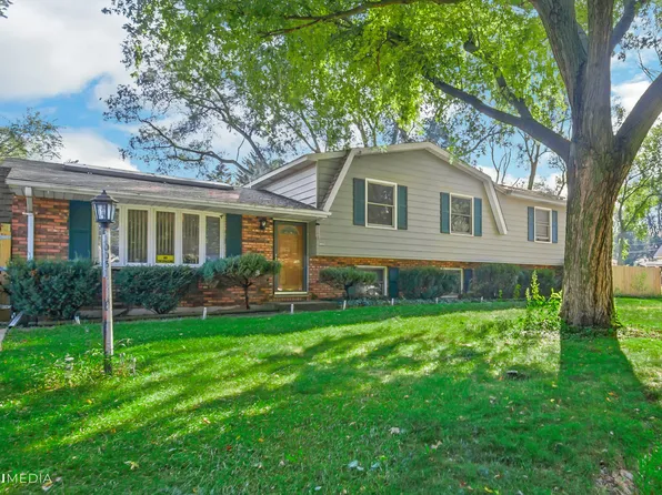 10061 W Mawman Ave, Beach Park, IL 60087