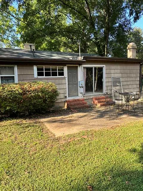3 bed, 1694 sqft, $2,500 — Photo 2