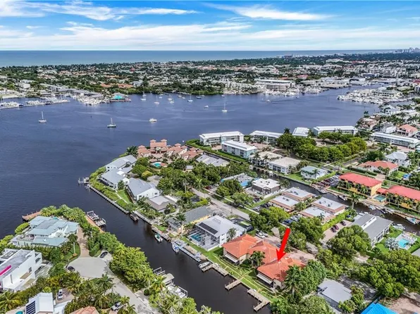 1390 Chesapeake AVE #1390, NAPLES, FL 34102