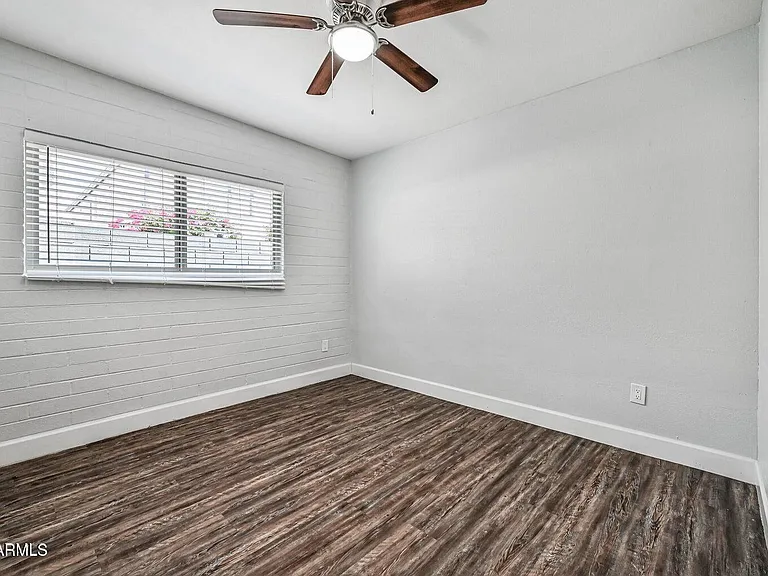 1518 W Colter St #5 — Photo 12