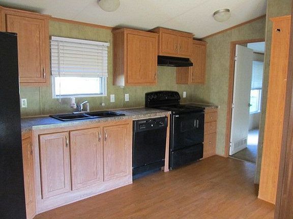 2nd image of 1052 Indian Springs Dr