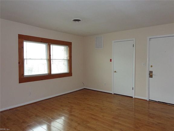 3rd image of 1278 W Ocean View Ave APT C