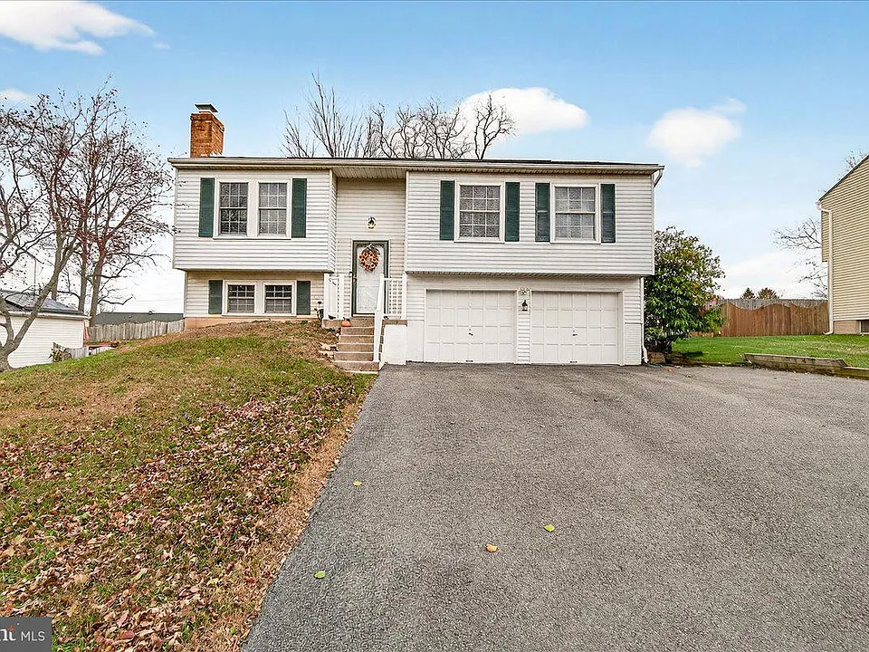25109 Chimney House Ct