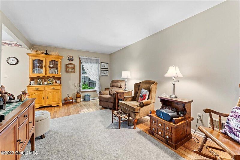 4th image of 116 Deer Run Drive
