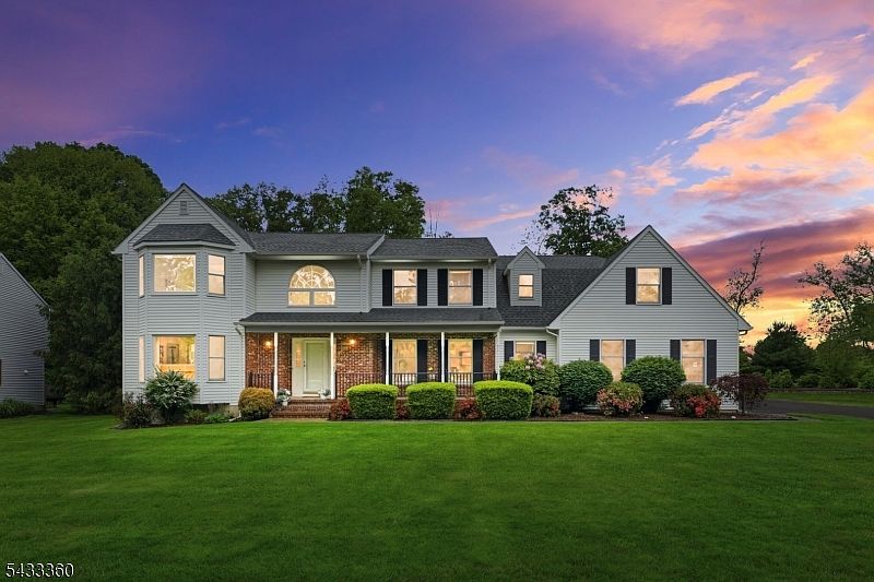 1st image of 4 Tania Ct