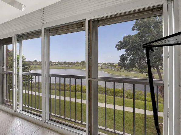 14575 Bonaire Blvd APT 308, Delray Beach, FL 33446