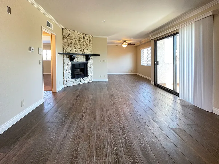 Spacious, 1068 sq. ft. second floor unit