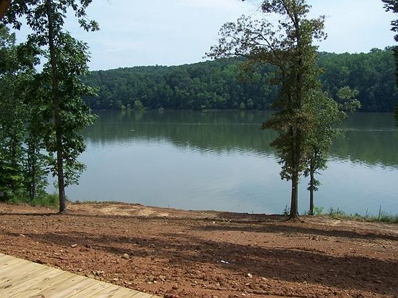 3rd image of 180 Reservoir View Trl