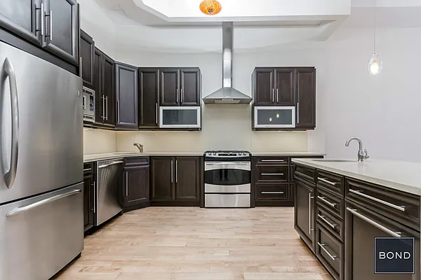 Rented by Bond New York | media 20