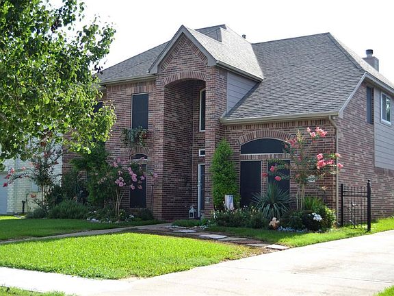 2nd image of 2518 Acadiana Ln