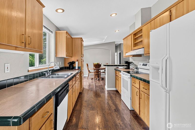 4th image of 41 E Effie Prosser Road