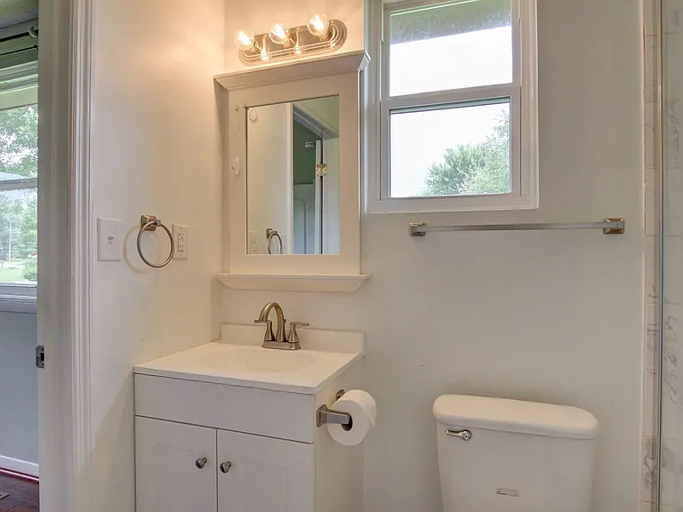 729 Welsey Dr — Photo 15