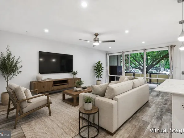 7525 Spring Lake Dr APT C2, Bethesda, MD 20817