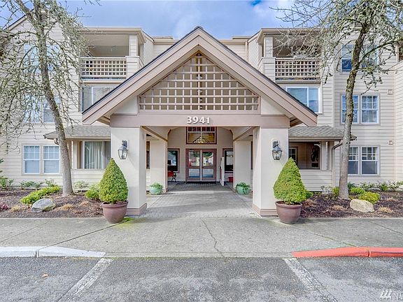 3rd image of 3941 226th Pl SE APT 208