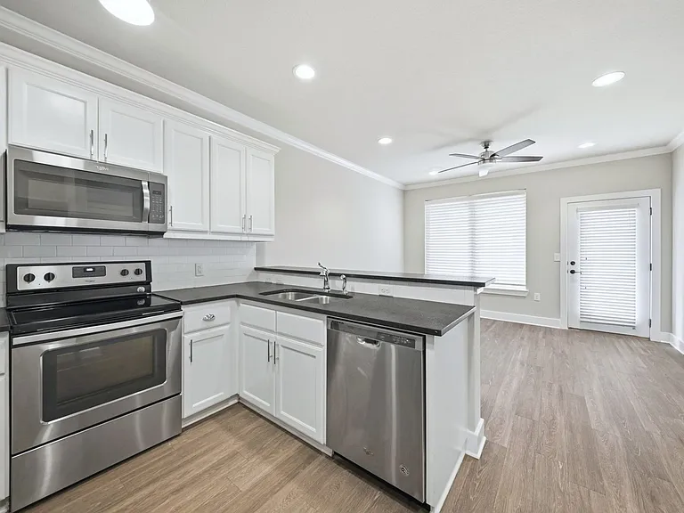 602 Cherry St — Photo 4