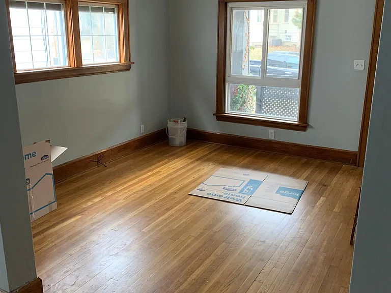 2631 Elmwood St — Photo 5