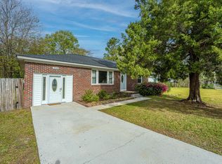 302 Pineview Dr, Goose Creek, SC 29445
