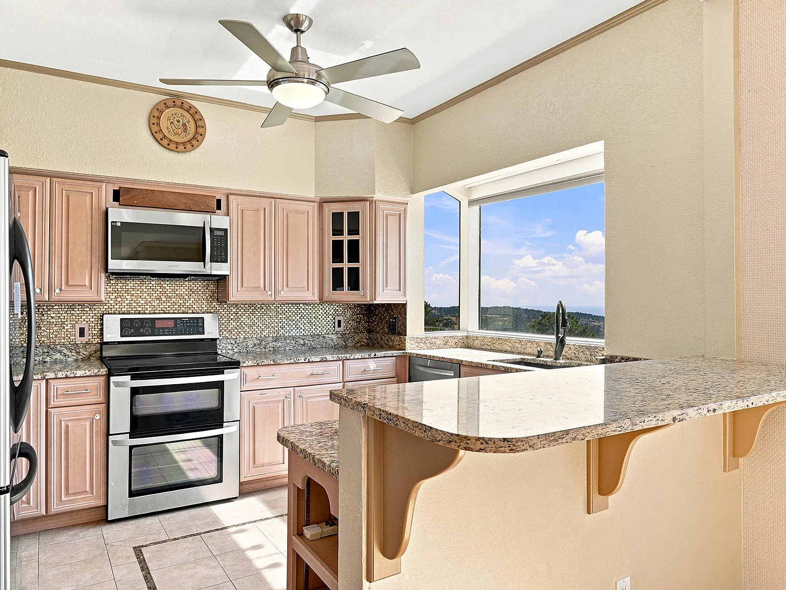 Ridgeside Drive, 680 - 1 — Photo 3