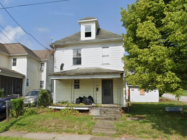 1011 Swann St, Parkersburg, WV 26101