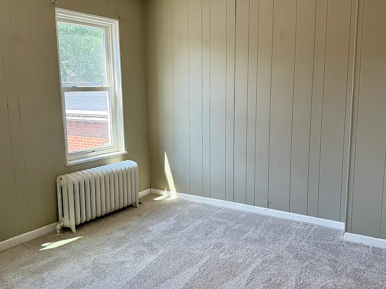 356 E Chestnut St — Photo 10